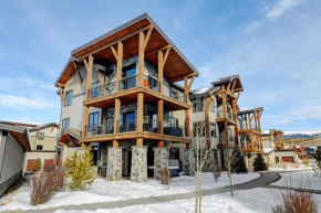 New Luxury Condo E203 I Hot Tub I Great Views I Best Price I FREE Adventures Daily
